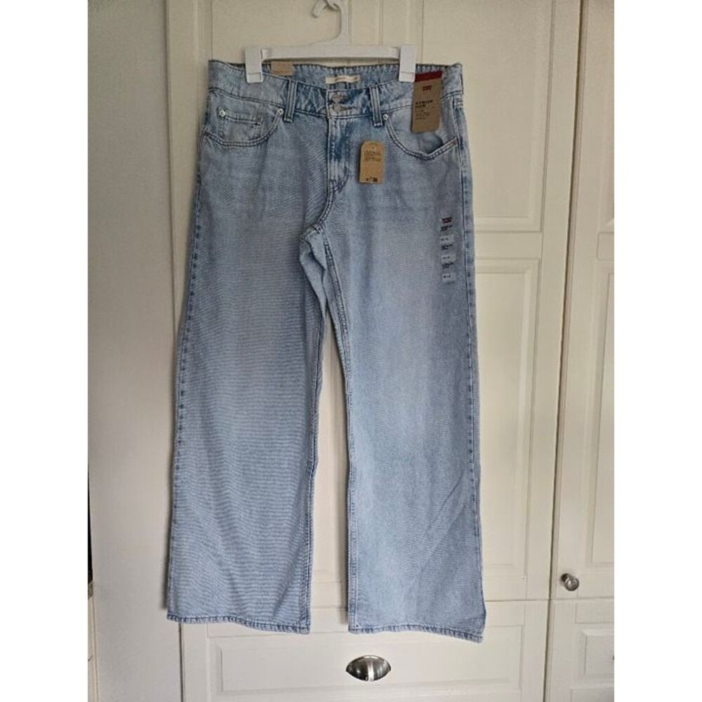 Levi's Women's Low-Rise Superlow Loose Jeans - Light Wash Size 32 x 32 NEW